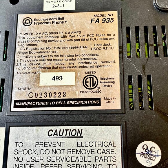 Southwestern Bell FA 935 Microcassette Telephone Answering Machine - Picture 6 of 9